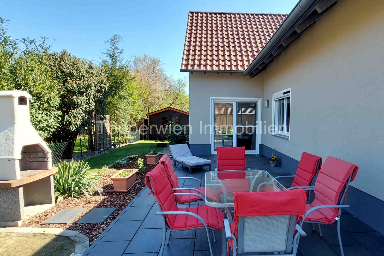 4 Zimmerwohnung Top renoviert mit eigenem Garten, Keller, Sauna, Terrassen 4 Zimmerwohnung Top renoviert mit eigenem Garten, Keller, Sauna, Terrassen